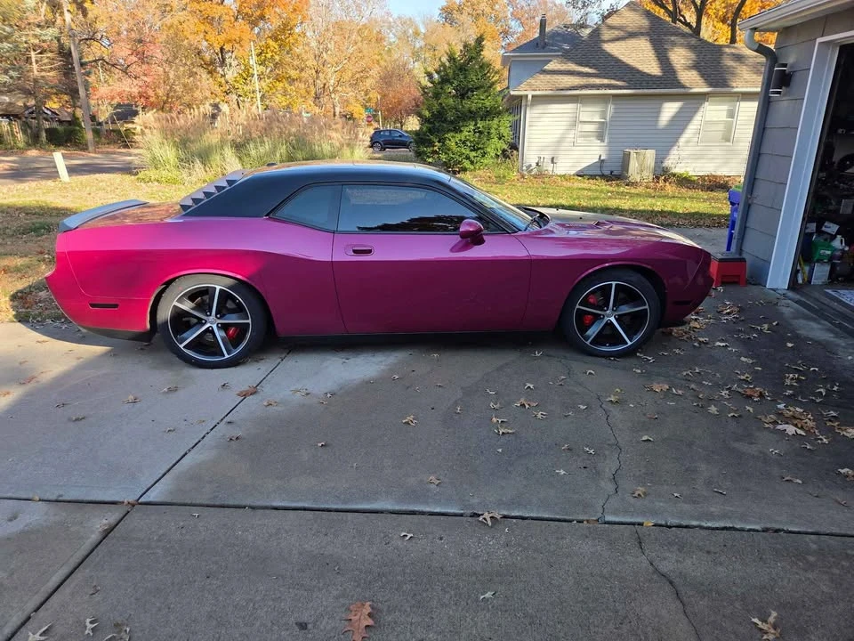 2010 Dodge Challenger SRT8 & 392 3rd Gen - Image 4 of 12