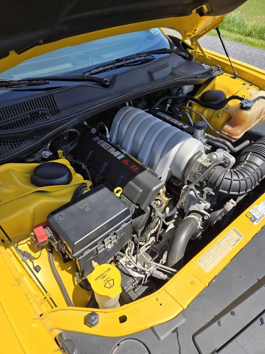 2010 Dodge Challenger SRT8 & 392 3rd Gen - Image 6 of 10
