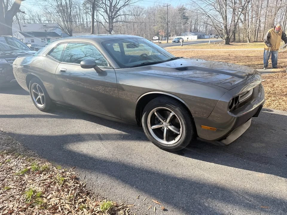 2010 Dodge Challenger SRT8 & 392 3rd Gen - Image 4 of 9