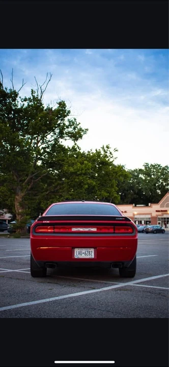 2010 Dodge Challenger SRT8 & 392 3rd Gen - Image 4 of 5