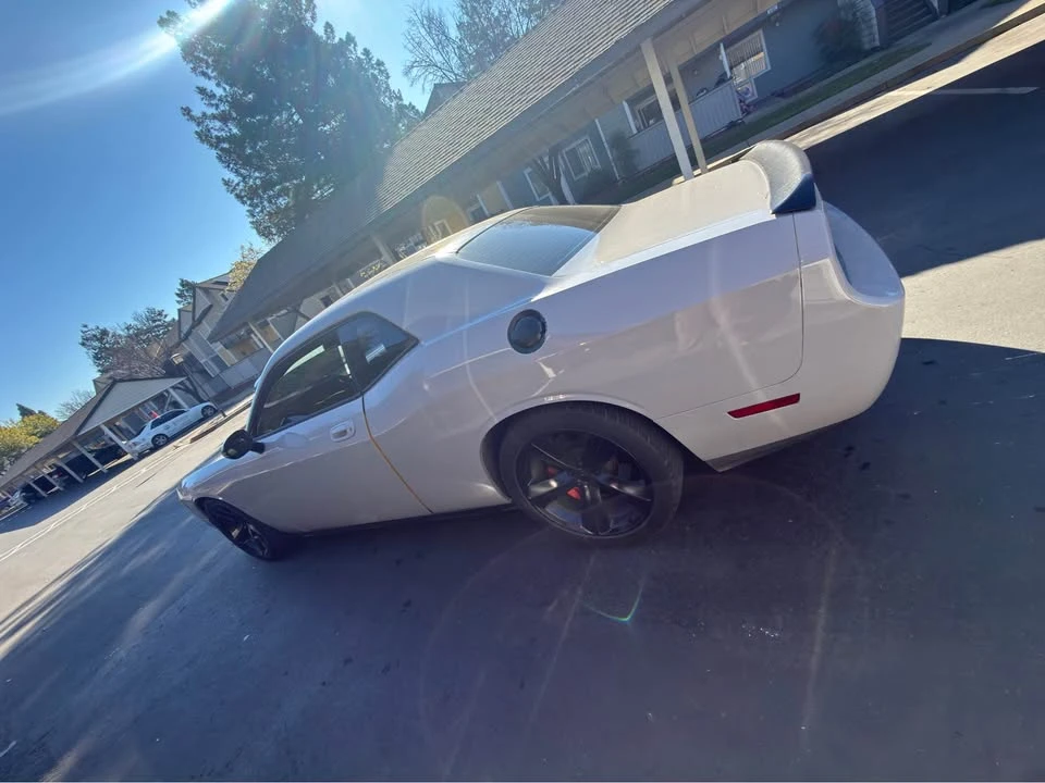 2010 Dodge Challenger SRT8 & 392 3rd Gen - Image 4 of 11
