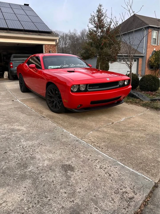 2010 Dodge Challenger SRT8 & 392 3rd Gen - Image 6 of 12