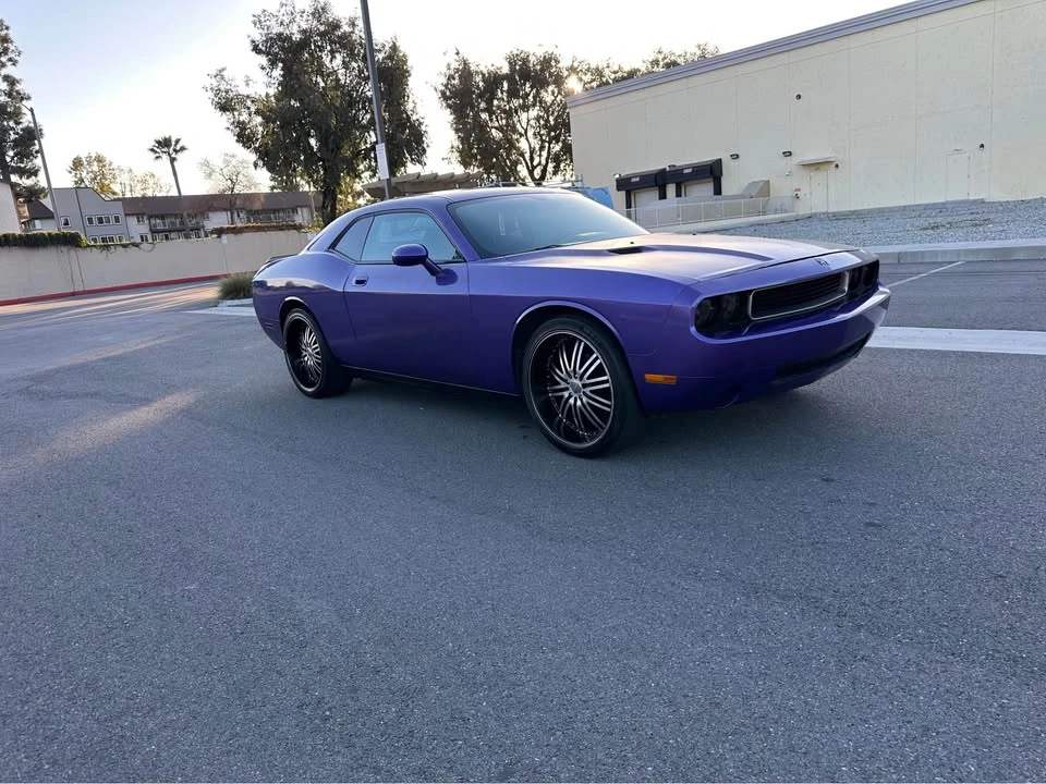 2010 Dodge Challenger 3rd Gen - Image 3 of 12
