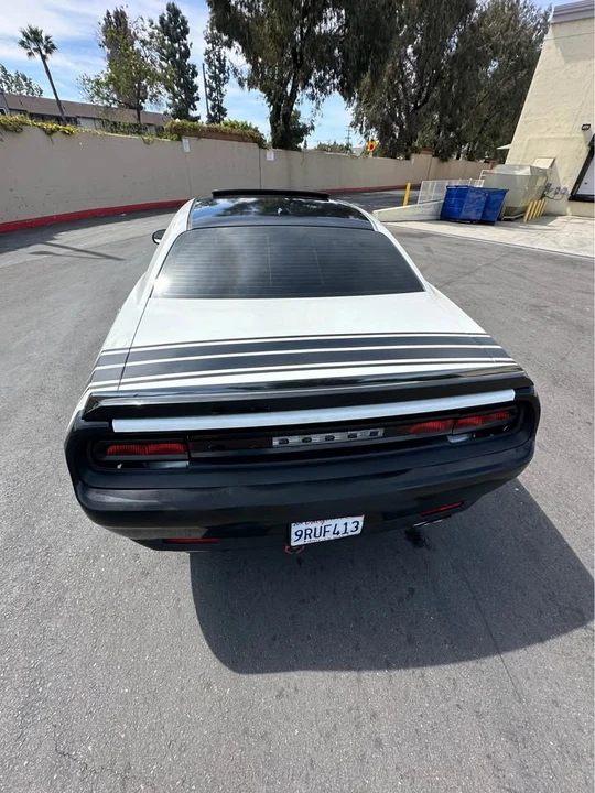 2010 Dodge Challenger 3rd Gen - Image 9 of 20