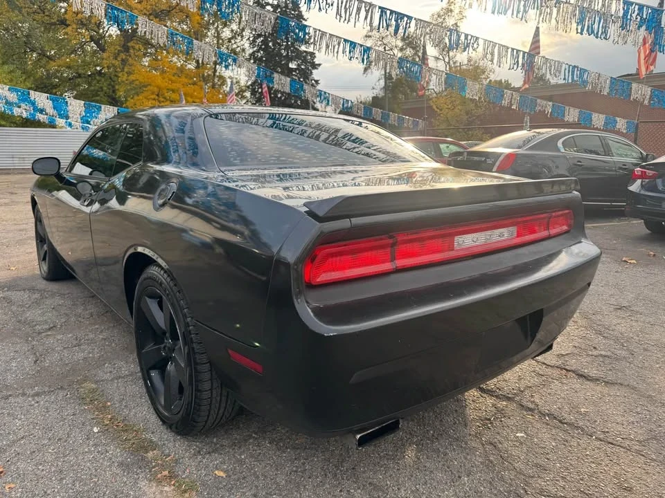 2010 Dodge Challenger 3rd Gen - Image 3 of 6