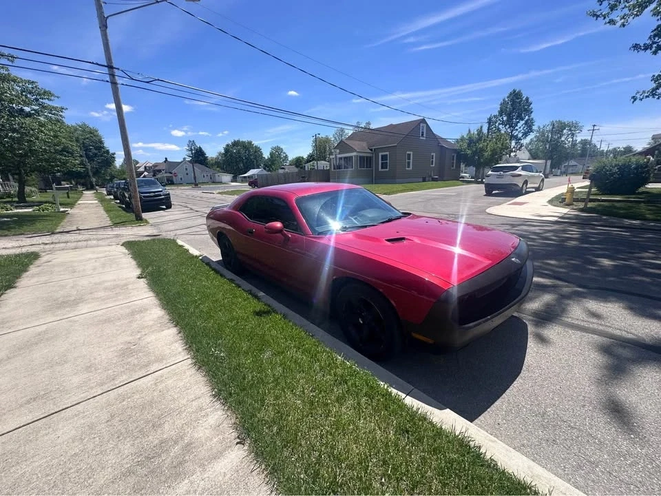 2010 Dodge Challenger 3rd Gen - Image 3 of 9