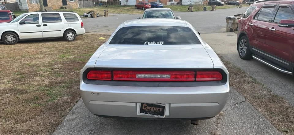 2010 Dodge Challenger 3rd Gen - Image 3 of 6