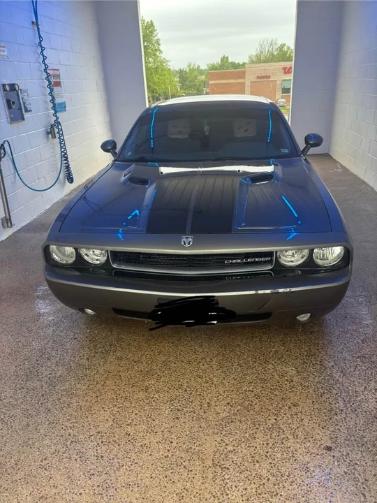 2010 Dodge Challenger 3rd Gen - Image 3 of 12