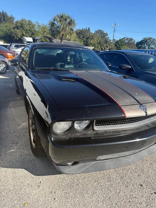 2010 Dodge Challenger 3rd Gen - Image 2 of 3