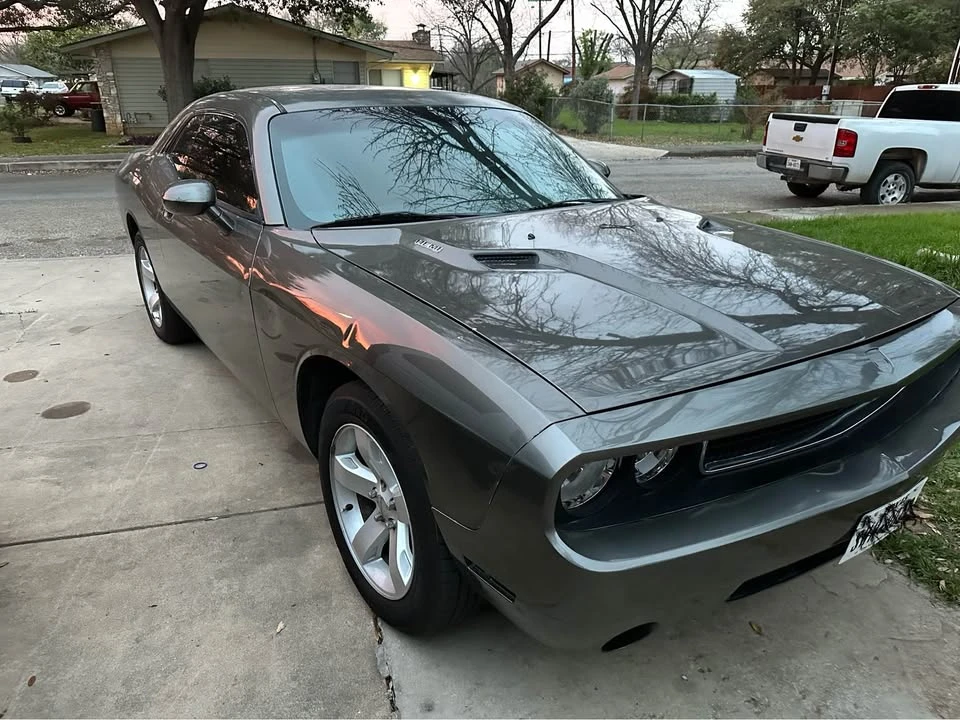 2010 Dodge Challenger 3rd Gen - Image 2 of 4