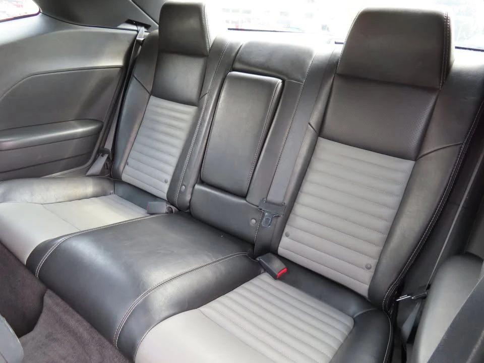 2010 Dodge Challenger 3rd Gen - Image 19 of 20
