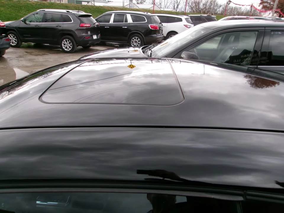 2010 Dodge Challenger 3rd Gen - Image 3 of 9