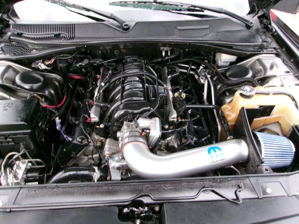 2010 Dodge Challenger 3rd Gen - Image 7 of 9