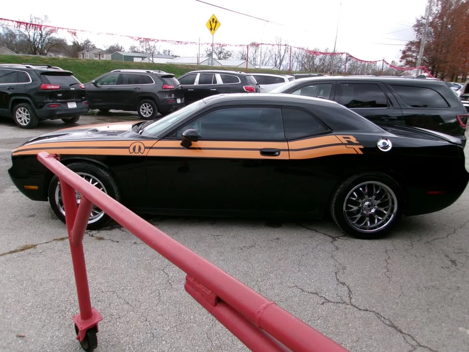 2010 Dodge Challenger 3rd Gen - Image 5 of 9