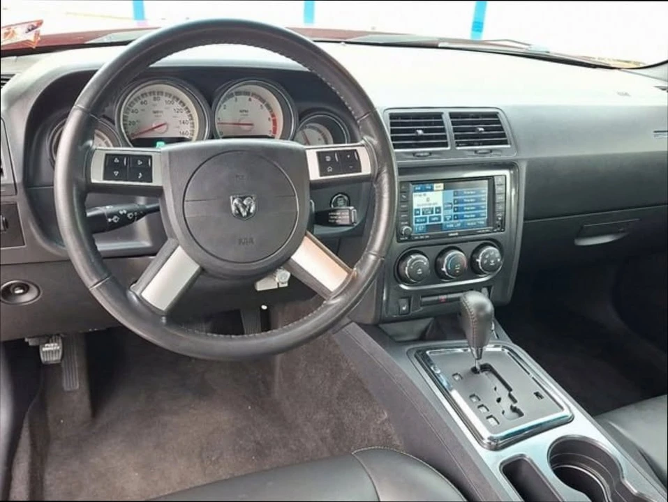 2010 Dodge Challenger 3rd Gen - Image 12 of 13