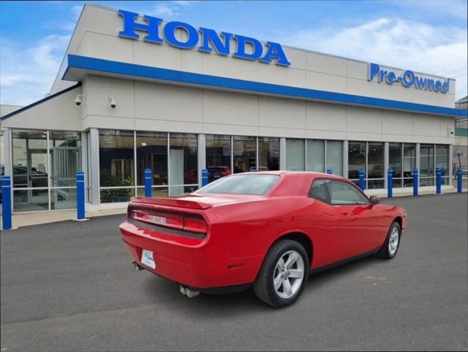 2010 Dodge Challenger 3rd Gen - Image 5 of 13