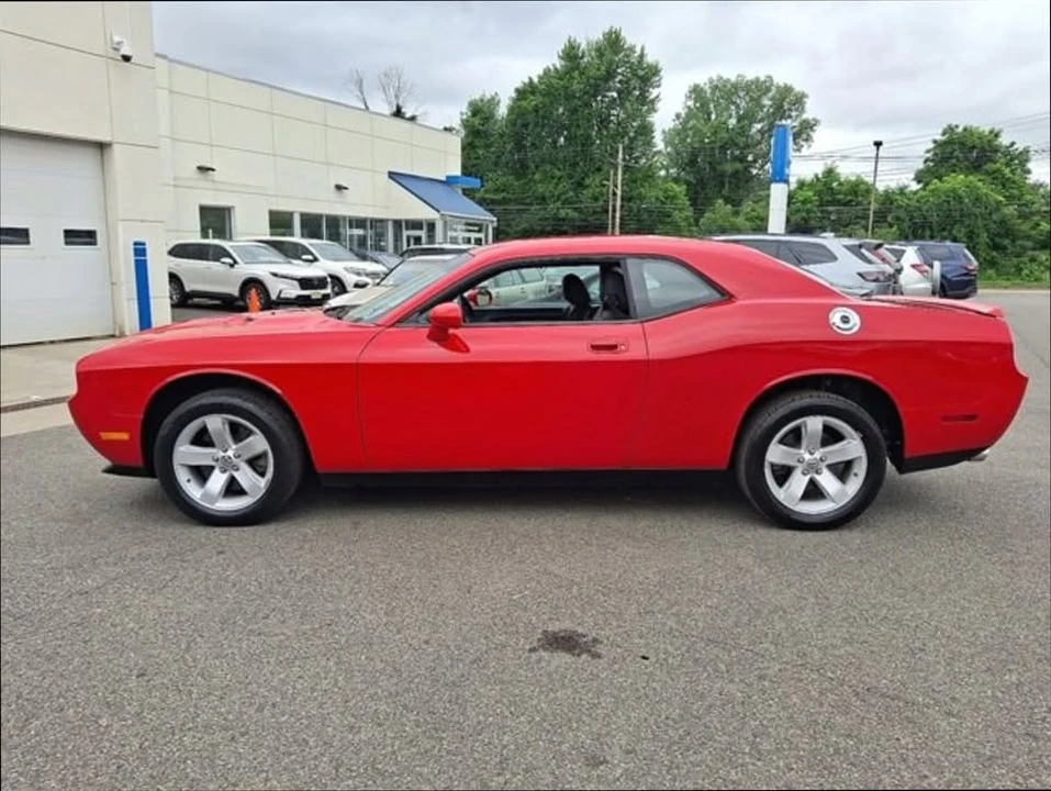 2010 Dodge Challenger 3rd Gen - Image 8 of 13
