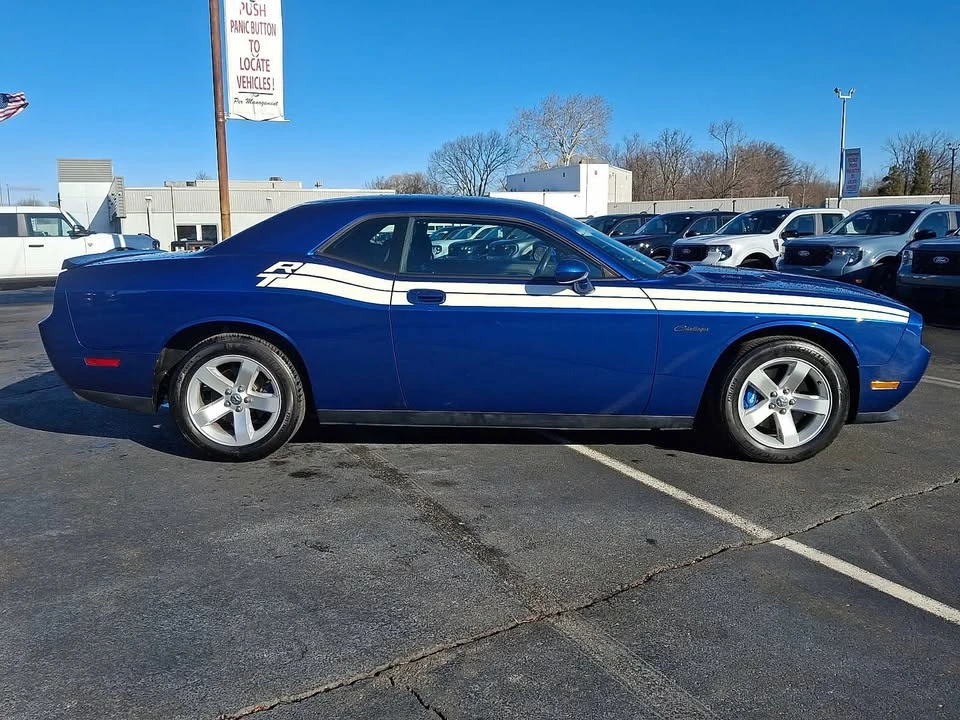 2010 Dodge Challenger 3rd Gen - Image 7 of 13