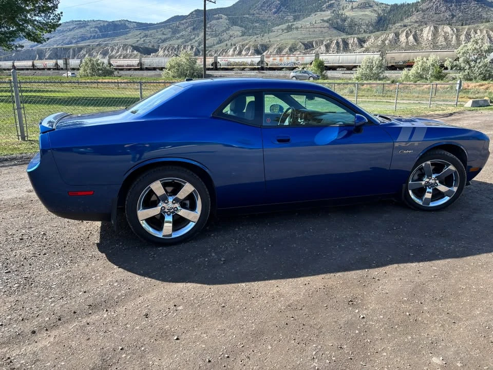 2010 Dodge Challenger 3rd Gen - Image 4 of 12