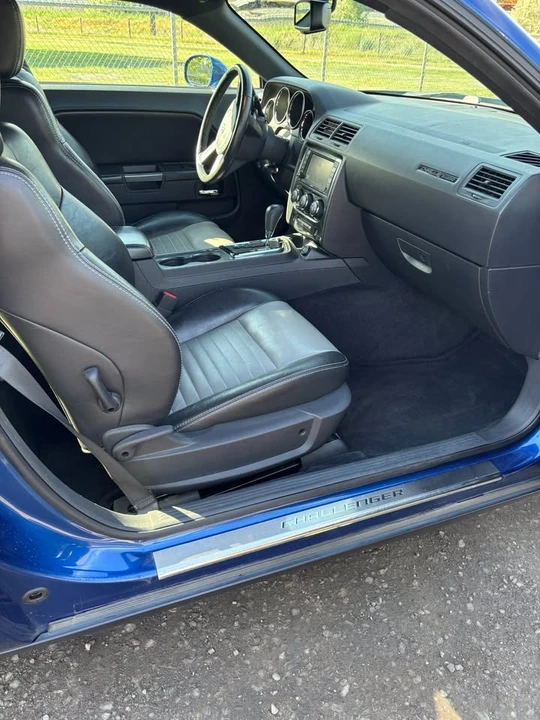 2010 Dodge Challenger 3rd Gen - Image 11 of 12