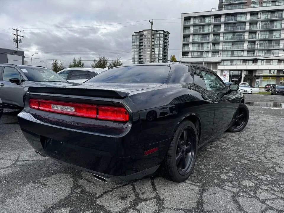 2010 Dodge Challenger 3rd Gen - Image 5 of 15