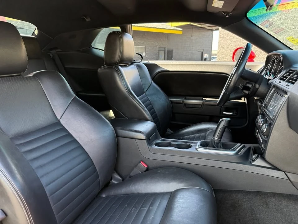 2010 Dodge Challenger 3rd Gen - Image 17 of 20