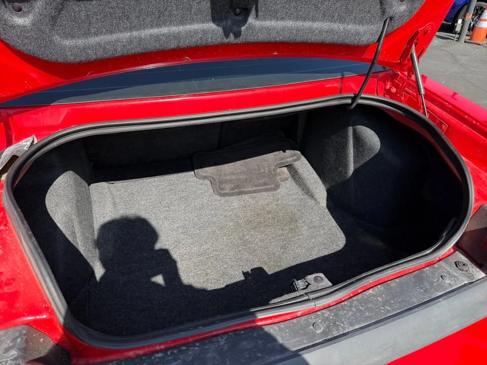 2010 Dodge Challenger 3rd Gen - Image 19 of 20