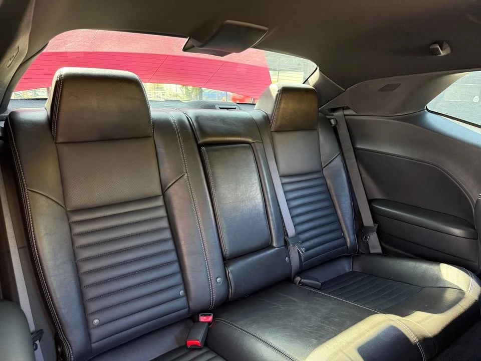 2010 Dodge Challenger 3rd Gen - Image 16 of 20