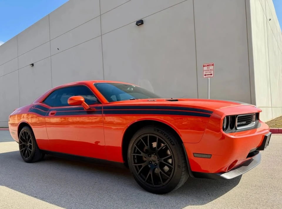 2010 Dodge Challenger 3rd Gen - Image 3 of 18