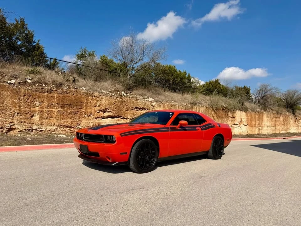 2010 Dodge Challenger 3rd Gen - Image 8 of 18