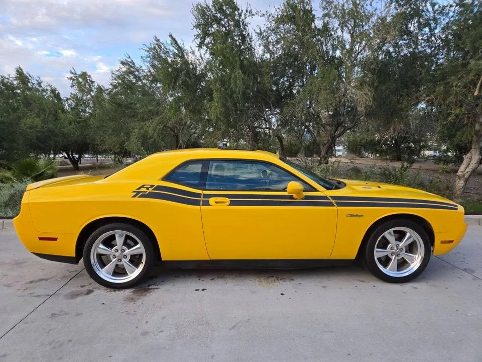 2010 Dodge Challenger 3rd Gen - Image 7 of 20