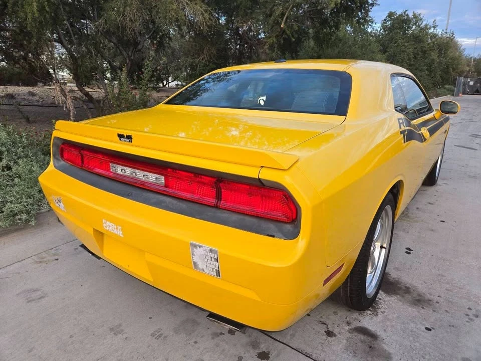 2010 Dodge Challenger 3rd Gen - Image 10 of 20