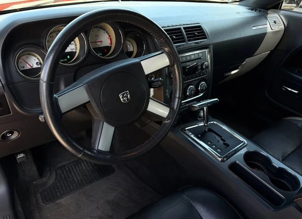 2010 Dodge Challenger 3rd Gen - Image 14 of 18