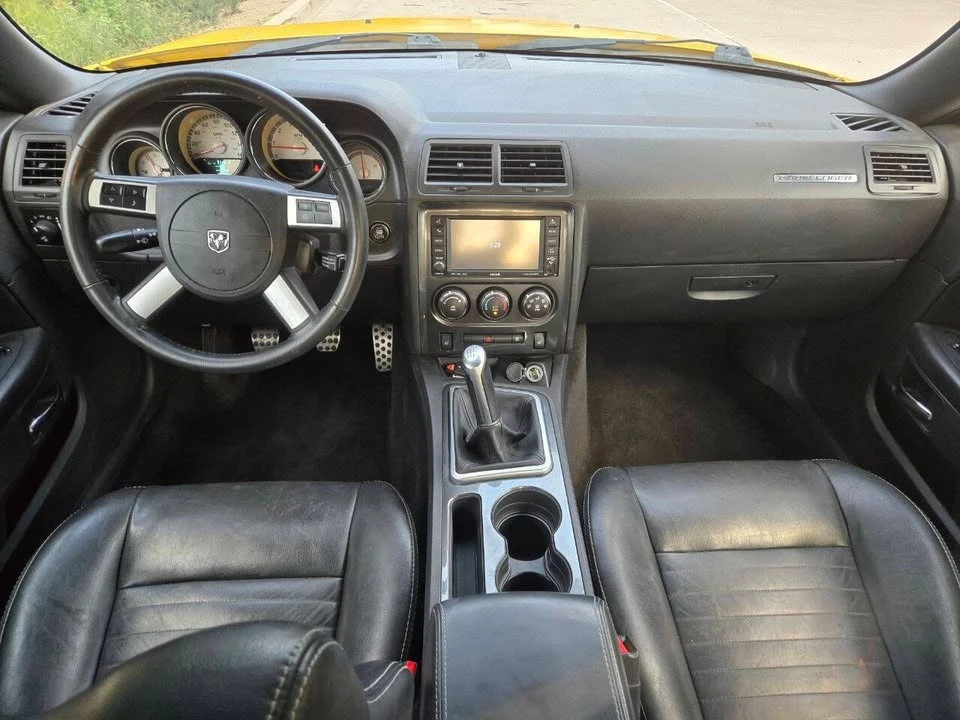 2010 Dodge Challenger 3rd Gen - Image 16 of 20