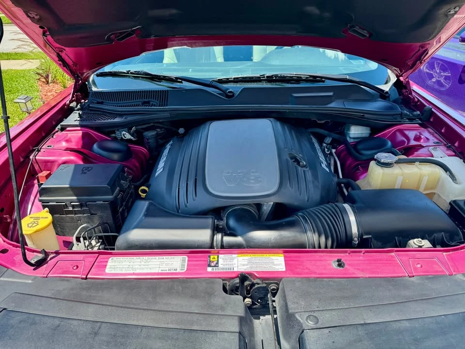 2010 Dodge Challenger 3rd Gen - Image 10 of 16