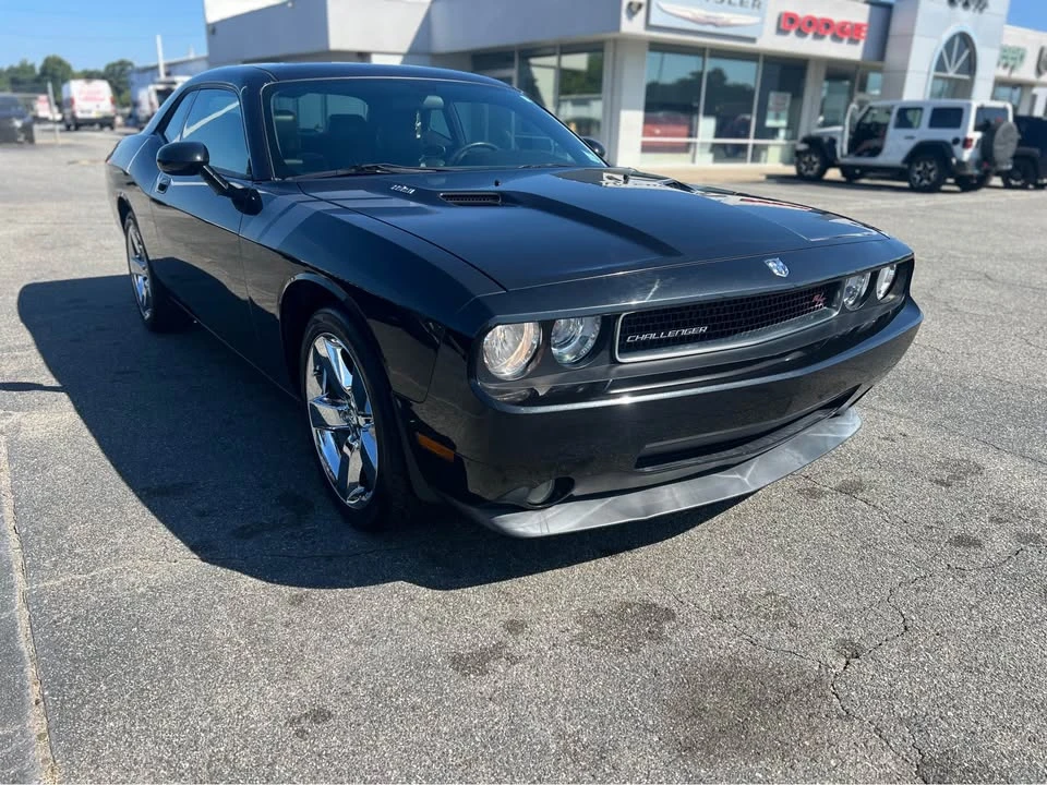 2010 Dodge Challenger 3rd Gen - Image 2 of 12