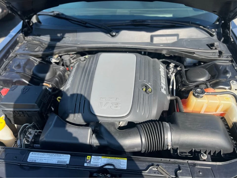 2010 Dodge Challenger 3rd Gen - Image 11 of 12