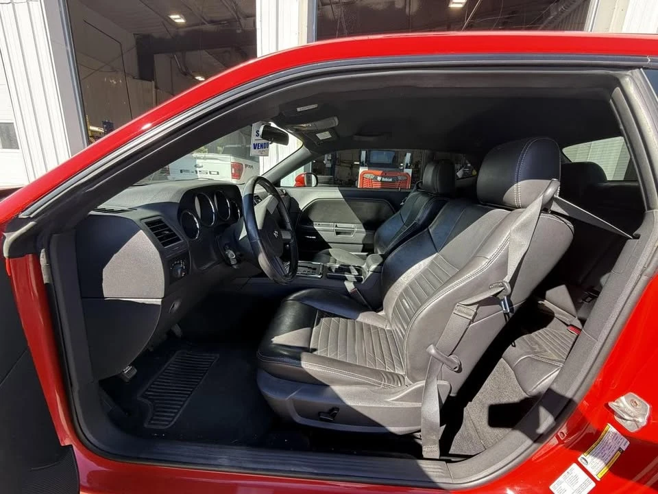2010 Dodge Challenger 3rd Gen - Image 6 of 7