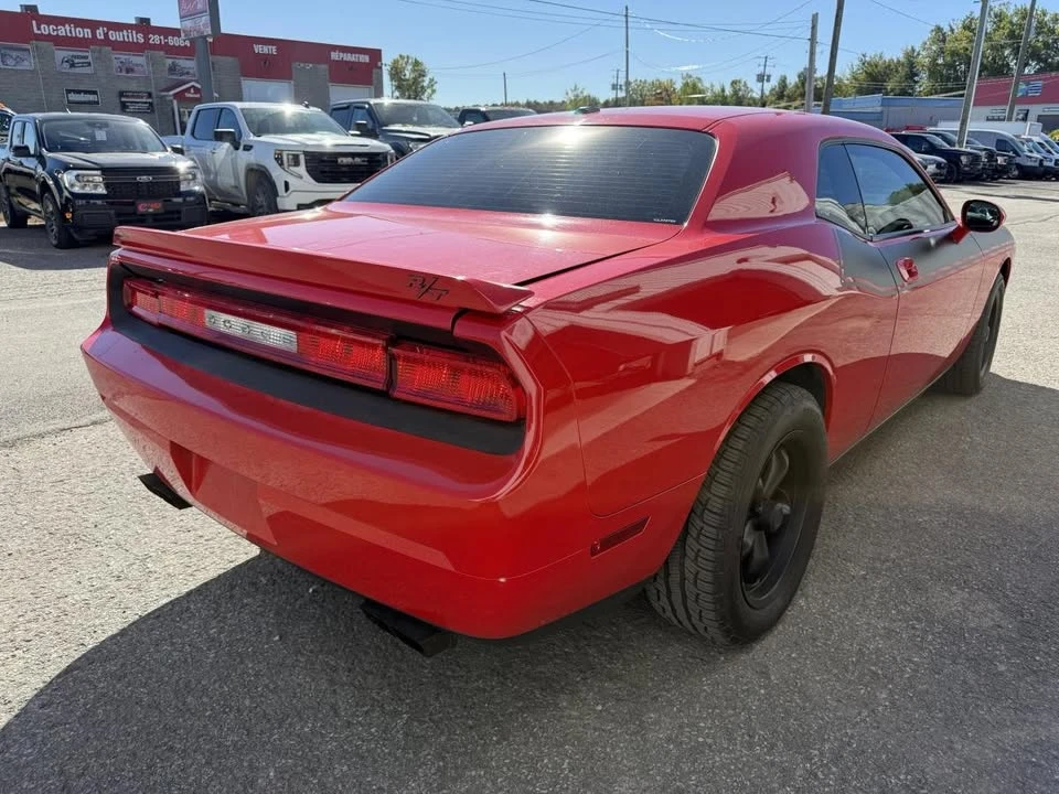 2010 Dodge Challenger 3rd Gen - Image 5 of 7