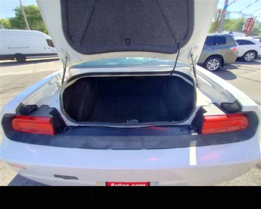 2010 Dodge Challenger 3rd Gen - Image 10 of 20
