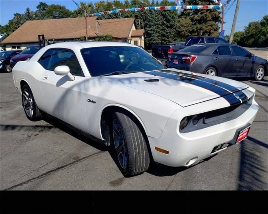 2010 Dodge Challenger 3rd Gen - Image 7 of 20