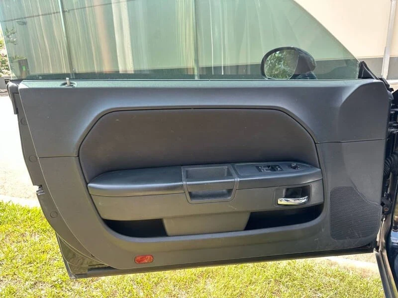 2010 Dodge Challenger 3rd Gen - Image 10 of 19