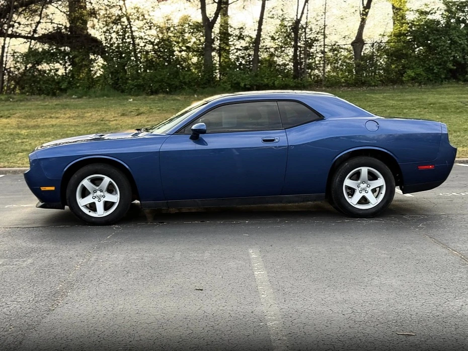 2010 Dodge Challenger 3rd Gen - Image 2 of 17