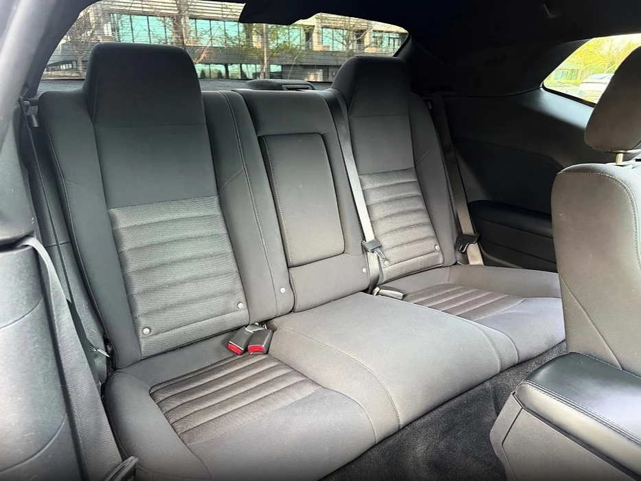 2010 Dodge Challenger 3rd Gen - Image 16 of 17