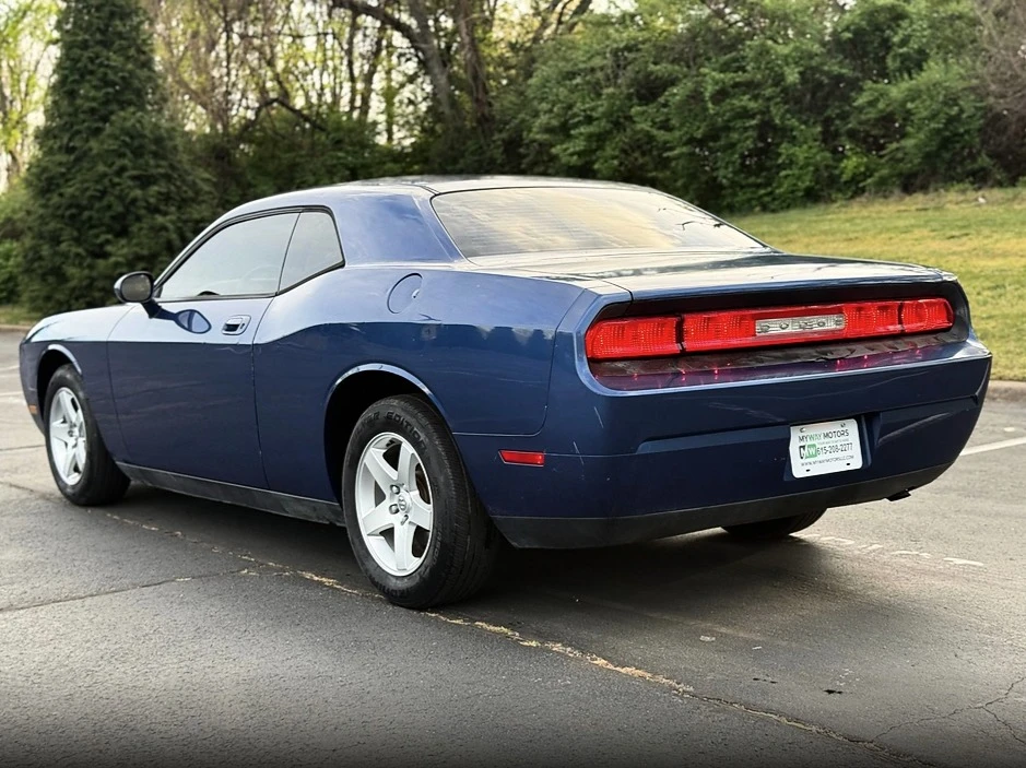 2010 Dodge Challenger 3rd Gen - Image 4 of 17