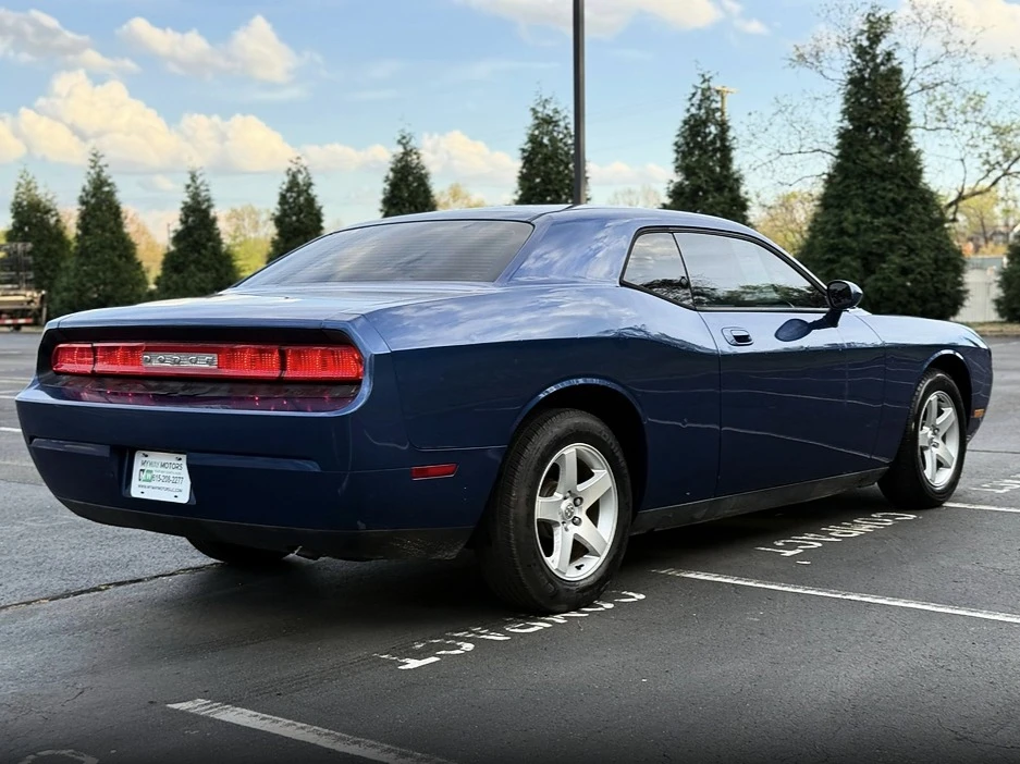 2010 Dodge Challenger 3rd Gen - Image 6 of 17