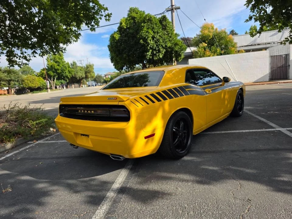 2010 Dodge Challenger SRT8 & 392 3rd Gen - Image 4 of 17
