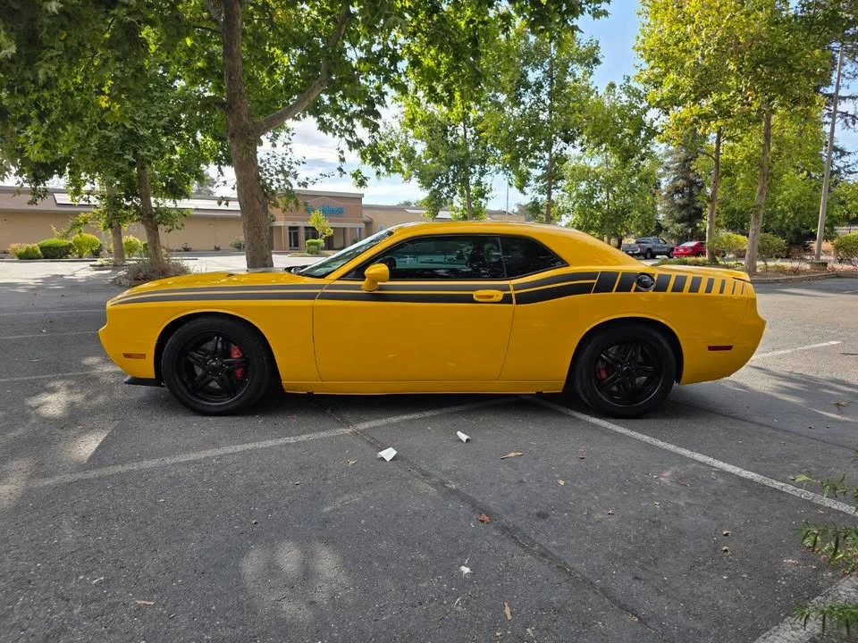 2010 Dodge Challenger SRT8 & 392 3rd Gen - Image 9 of 17