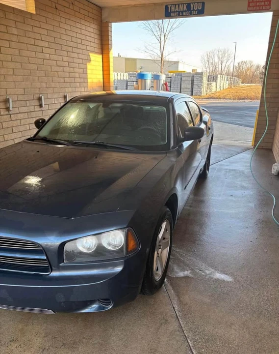 2010 Dodge Charger 6th Gen - Image 2 of 6