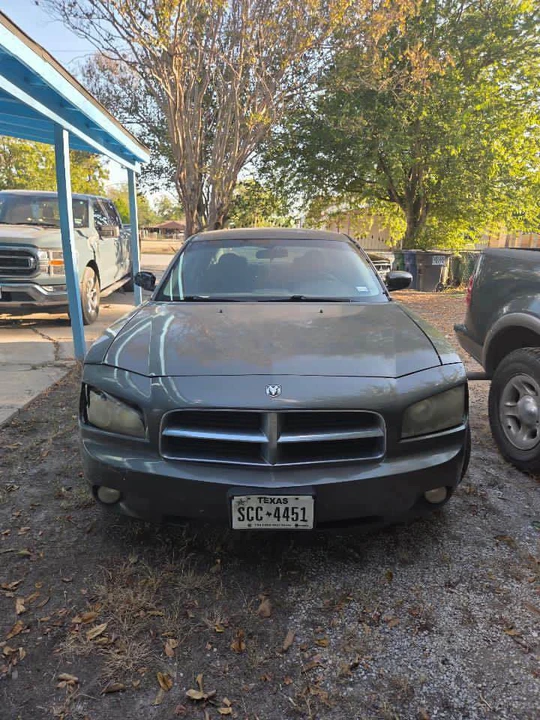 2010 Dodge Charger 6th Gen - Image 3 of 8